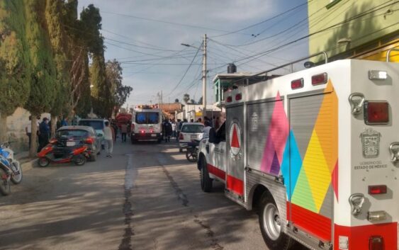 ATIENDEN SERVICIOS DE EMERGENCIA EXPLOSIÓN EN DOMICILIO DE TULTEPEC