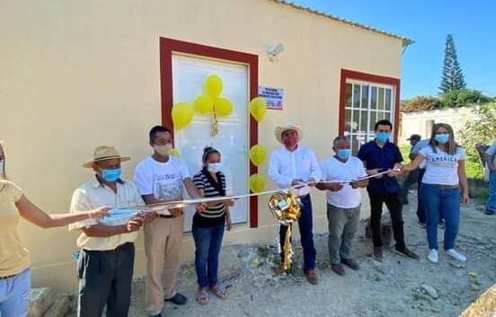 Sigue beneficiando el programa “Vivienda Digna” a más familias de Sayula de Alemán