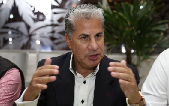 Senador pide negar registro como candidatos de Morena a Bejarano y Padierna