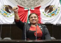 Diputada de Morena se registra para tres cargos en Veracruz