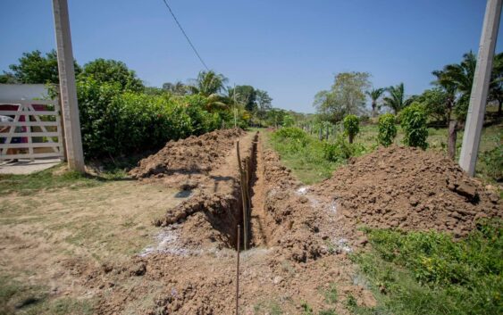 En Dehesa se realizan trabajos de construcción de sistema de drenaje sanitario