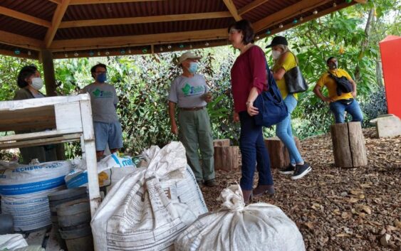 Rosalinda Galindo recorre el Parque Lineal Quetzalapan-Sedeño