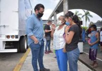 Lleva Ayuntamiento de Cosoloeacaque brigada médica a la colonia Díaz Ordaz