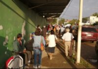 Hasta 300 pesos cobraron en Agua Dulce por hacer fila para vacunación