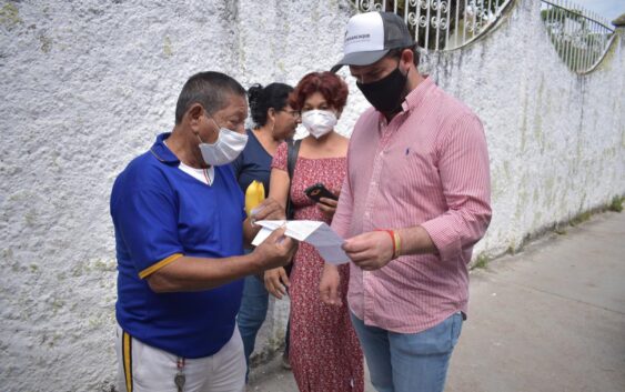 Ayuntamiento de Cosoleacaque resuelve añejo problema por agua en Naranjito