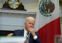 EU tratará a México “como un igual”, dice Biden a AMLO en primera reunión virtual