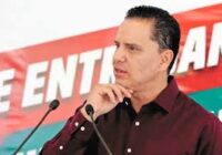 Ordenan aprehender al exgobernador de Nayarit y a su hija