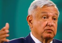 AMLO va por quitar permisos petroleros a IP