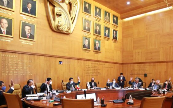 Ante el H. Consejo Técnico rinde protesta nueva Representante del IMSS en Veracruz Sur