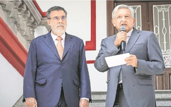 Consejero de AMLO lamenta sus dichos de “taparle la boca a los reporteros”