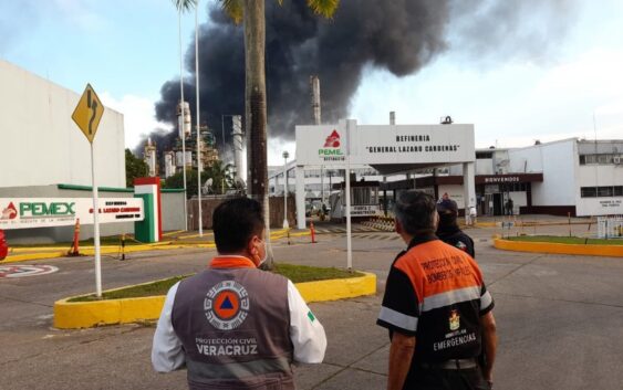 Pemex confirma 6 heridos por incendio en la refinería Lázaro Cárdenas en Minatitlán, Veracruz