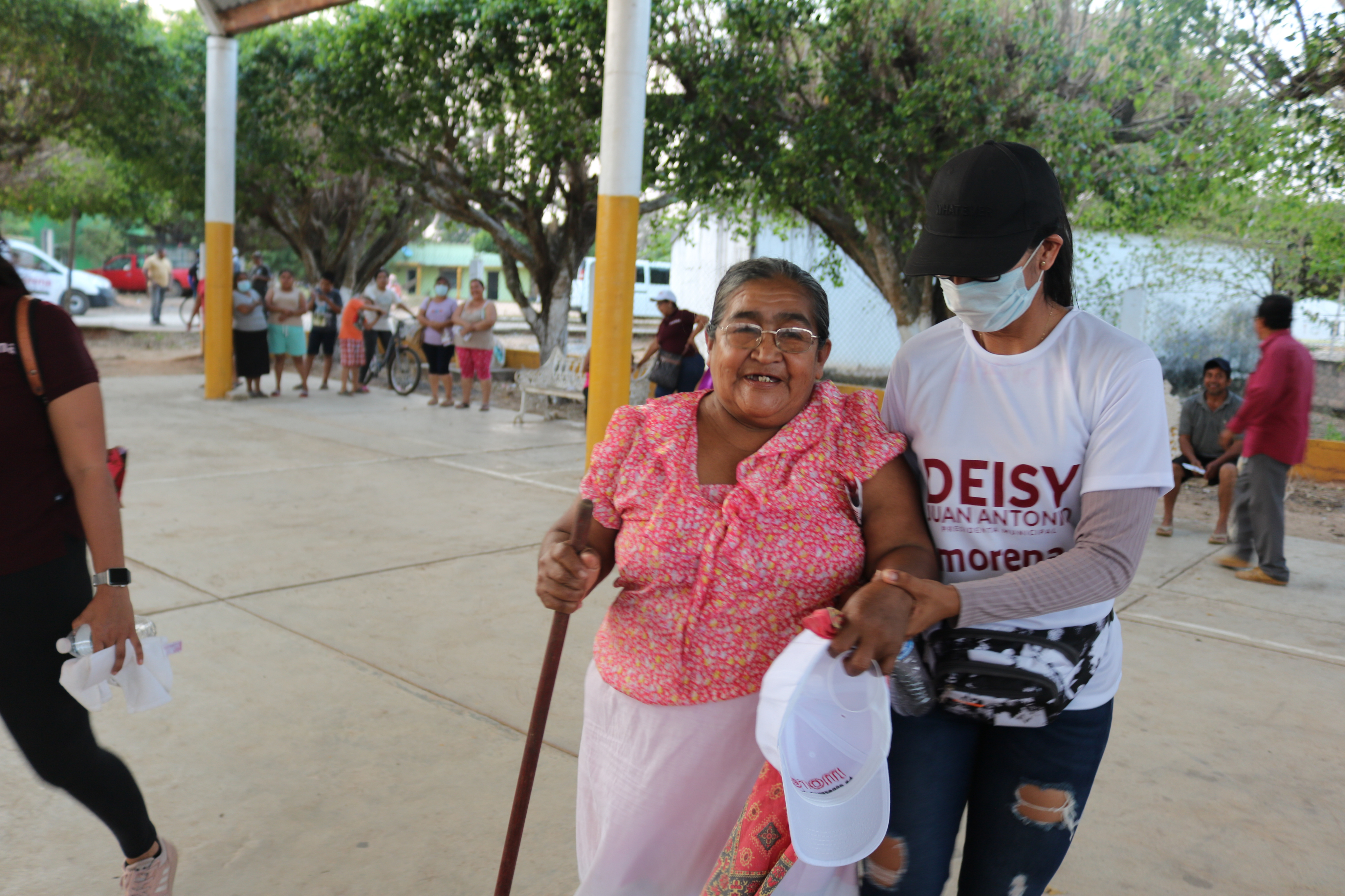 Agradece Deisy Juan Antonio muestras del pueblo acayuqueño