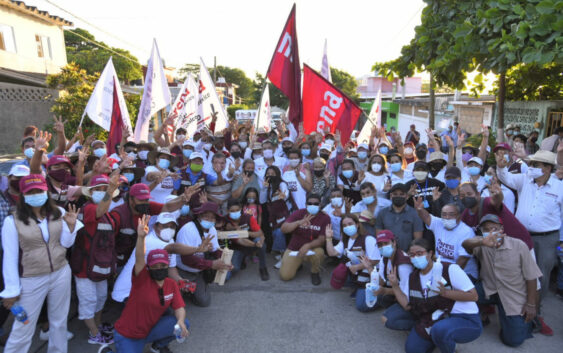 Amado Cruz Malpica cierra filas con comerciantes y empresarios locales