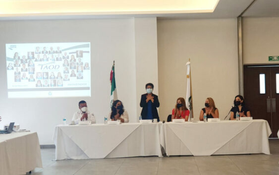 IMSS Veracruz Sur da capacitación a personal técnico de atención y orientación al derechohabiente