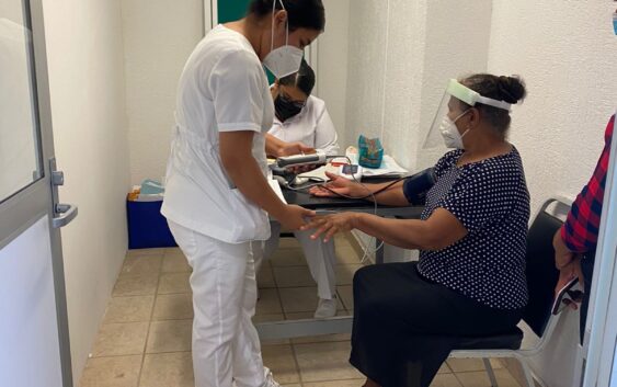 CONTINÚAN CONSULTAS DE MEDICINA INTERNA EN HGZ No. 32: IMSS VERACRUZ SUR