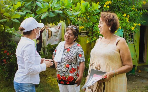 Recorre Tania el distrito 11, promoviendo las causas justas