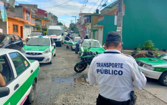 Realiza SSP operativo de verificación de taxis en Xalapa.