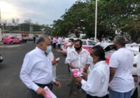 Se reúne Isidro Cano con taxistas