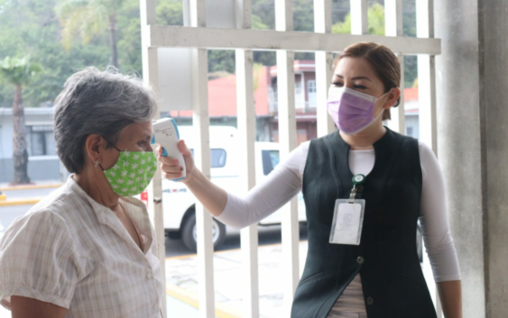 Llama IMSS Veracruz sur a proteger de contagios por covid-19 a las mamás en su día
