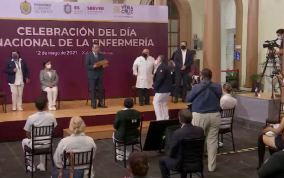 Gobierno de Veracruz reconoce labor del personal de Enfermería en primera línea contra el COVID-19