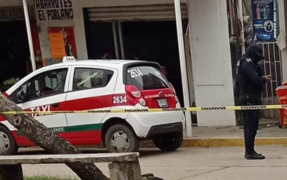 Muere en un taxi después de que le negaron atención médica en el hospital de Allende