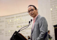 Propone diputado permitir en la entidad las peleas de gallos