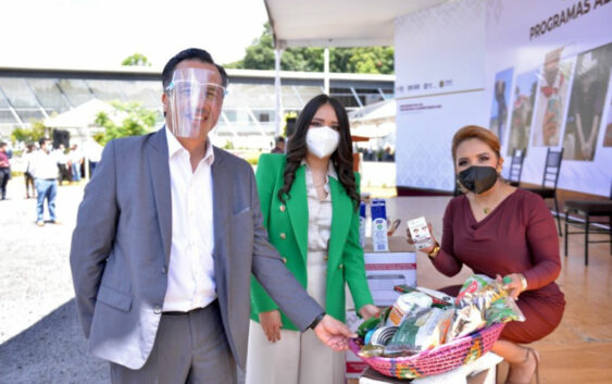 Reinicia gobernador Cuitláhuac García entrega de programas alimentarios 2021 en todo el estado