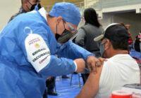 Gobernador da a conocer los días para la aplicación de las primeras dosis al sector 40-49 años
