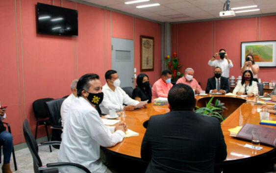 Se reúnen titulares de los poderes Legislativo y Ejecutivo del Estado