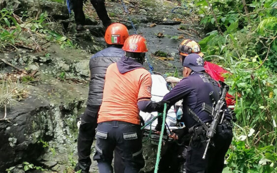 Encuentran mujer muerta en el fondo de un barranco en Alto Lucero, Veracruz