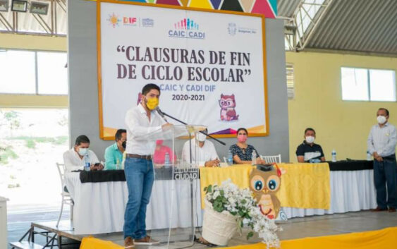 Culminan las clausuras de fin de curso de los CAIC DIF Niños Héroes y Peter Pan en Acayucan