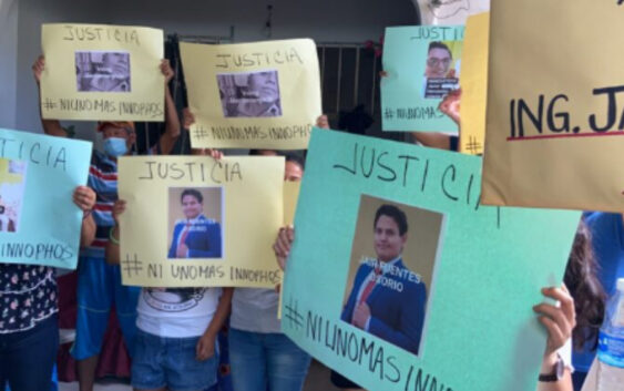 Familiares piden justicia sobre los gastos funerarios de los tres jóvenes que murieron al interior de una planta