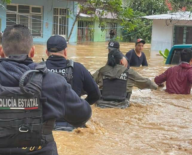 Policía Estatal mantienen acciones de apoyo a la población afectada a causa del paso del Huracán Grace