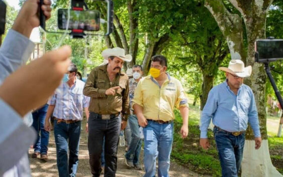 Asiste alcalde Cuitláhuac Condado a la presentación de la relación comercial en ganadería con Panamá