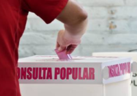 Pronunciamiento por la primera Consulta Constitucional en el país.