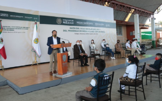 En Veracruz, más de 2 millones de estudiantes inician el regreso seguro a clases presenciales: Gobierno del Estado
