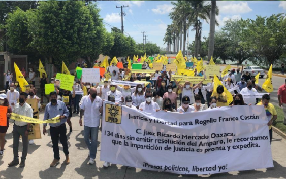 Familiares y militantes perredistas exigen justicia y libertad para Rogelio Franco y Goyo Gómez