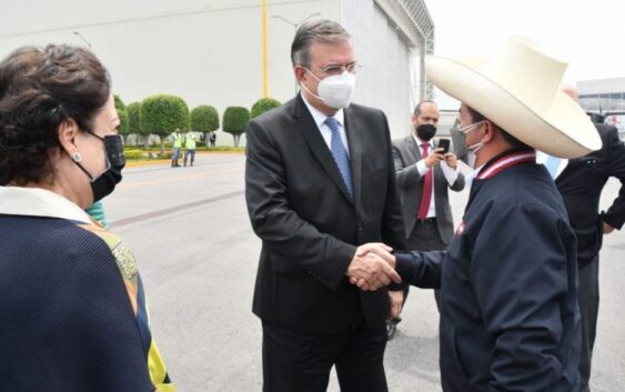 Presidente Castillo y Carlos Slim acuerdan implementar programas de conectividad digital