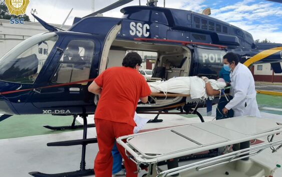 UNA ADOLESCENTE QUE PRESENTÓ UNA HEMORRAGIA OBSTÉTRICA FUE CANALIZADA VÍA AÉREA POR PERSONAL DE CÓNDORES DE LA SSC A UN HOSPITAL EN LA ALCALDÍA BENITO JUÁREZ