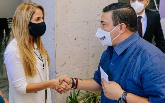 A invitación del ORFIS, Congreso del Estado e instituciones estatales, Paty Lobeira de Yunes asiste al taller de Capacitación Regional para Autoridades Municipales Electas