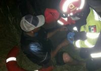 Buzos de Atizapán rescatan a hombre a punto de ahogarse en la presa madin.