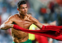 Cristiano Ronaldo ‘se quita’ la playera de Portugal para adelantar su llegada al Manchester United