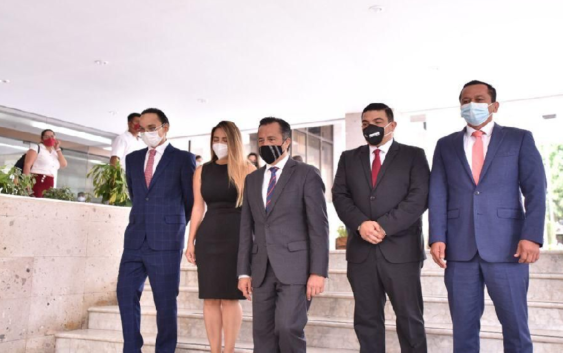 Celebra diputado Juan Javier Gómez Cazarín inscripción en letras de oro del Bicentenario de la Armada de México