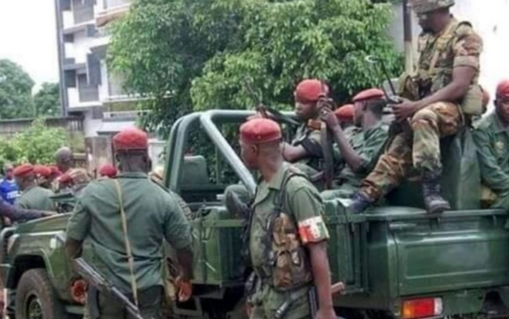 Ejército de Guinea prohíbe a funcionarios del gobierno abandonar el país tras detención del presidente