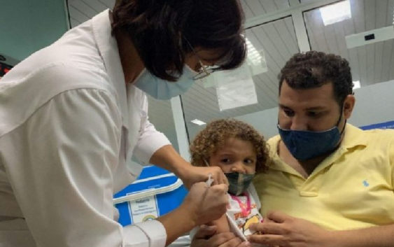 Cuba inicia vacunación contra COVID-19 a menores de edad