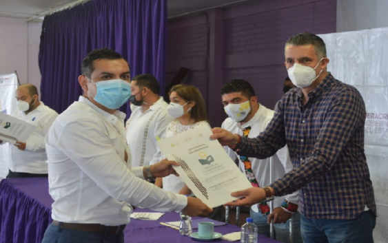 Víctor Vargas reconoce la labor de la SEV