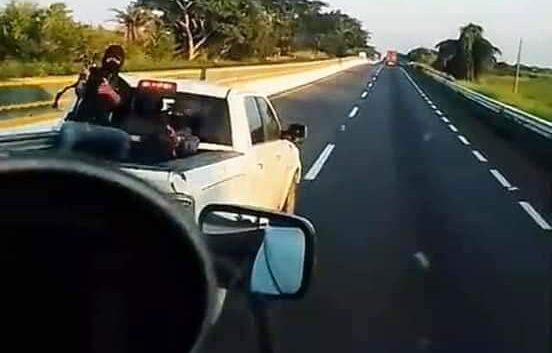 Intentan asaltar a trailero en autopista La Tinaja – Cosoleacaque