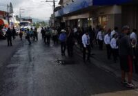 Camioneta a punto de incendiarse provocó pánico en Coppel Cd. Mendoza