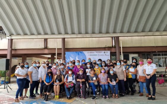Toma protesta la red de Mujeres constructoras de la paz en Cosoleacaque