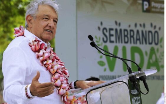 AMLO presenta programa Sembrando Vida a John Kerry, enviado especial de Biden
